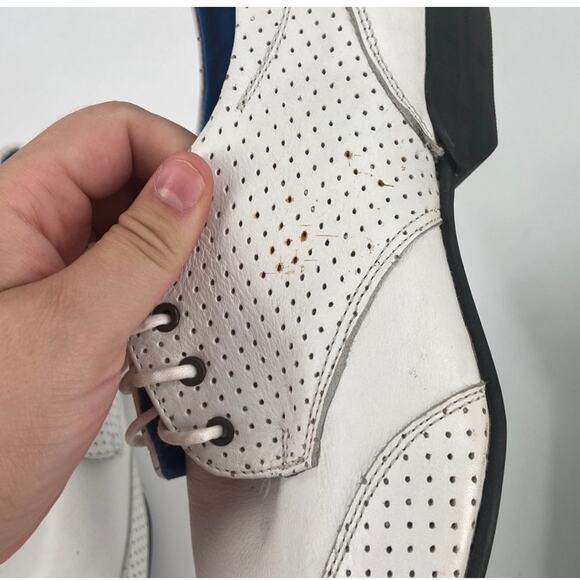 Mens John fluevog perforated wingtip Oxfords